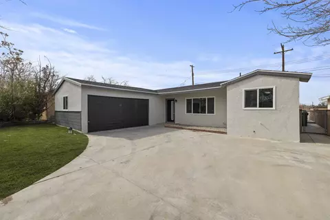 Exterior - 44609 6th St E, Lancaster, CA 93535 photo 14 of 14
