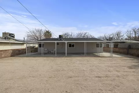 Exterior - 44609 6th St E, Lancaster, CA 93535 photo 6 of 14