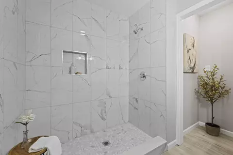 Bath - 44609 6th St E, Lancaster, CA 93535 photo 3 of 3