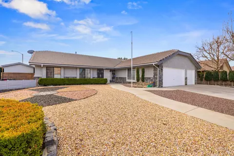 3732 J12 Ave W, Lancaster, CA 93536