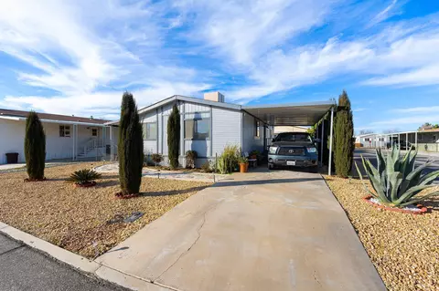 2101 Westerly Dr #83, Rosamond, CA 93560