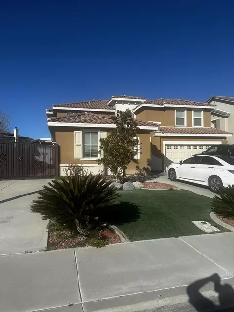 43873 42nd St W, Lancaster, CA 93536