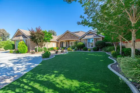 Exterior - 4053 Paddock Way, Quartz Hill, CA 93536 photo 3 of 26
