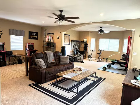 Living - 4053 Paddock Way, Quartz Hill, CA 93536 photo 9 of 10