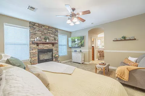 Living - 4053 Paddock Way, Quartz Hill, CA 93536 photo 6 of 10