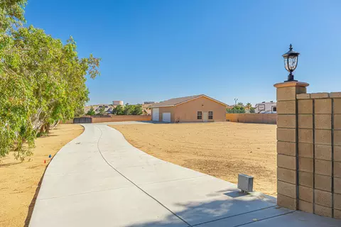 Exterior - 4053 Paddock Way, Quartz Hill, CA 93536 photo 19 of 26