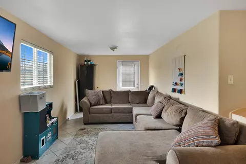 Living - 1132 Lancaster Blvd E, Lancaster, CA 93535 photo 8 of 10