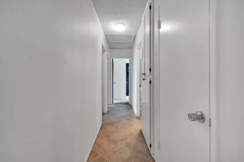 Entry Way - 1132 Lancaster Blvd E, Lancaster, CA 93535 photo 1 of 1