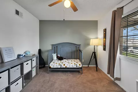 Bedroom - 1132 Lancaster Blvd E, Lancaster, CA 93535 photo 6 of 14