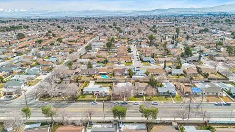View/Area - 1132 Lancaster Blvd E, Lancaster, CA 93535 photo 1 of 2