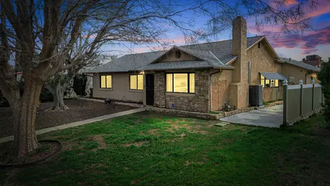 1132 Lancaster Blvd E, Lancaster, CA 93535