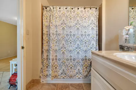 Bath - 1132 Lancaster Blvd E, Lancaster, CA 93535 photo 5 of 6