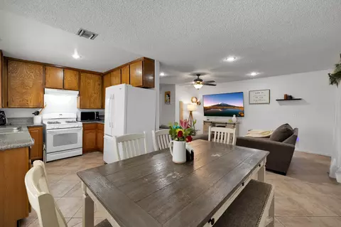 Dining - 1132 Lancaster Blvd E, Lancaster, CA 93535 photo 2 of 3