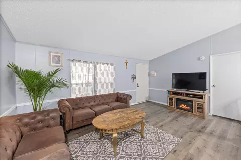 45111 25th St E #62, Lancaster, CA 93535 photo 5