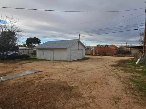 Exterior - 27059 Jerome St, Boron, CA 93516 photo 5 of 5