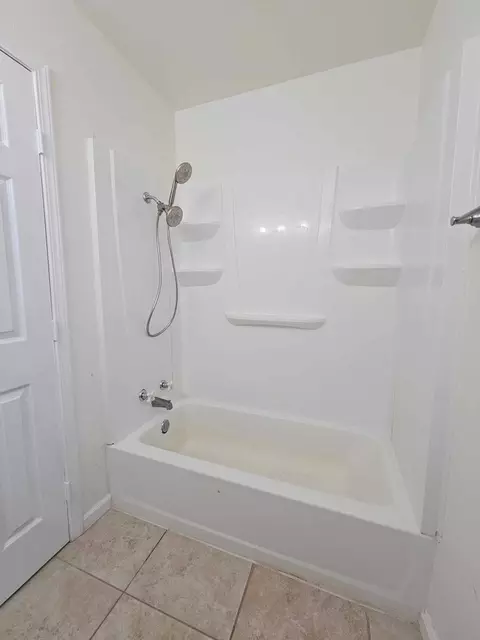 Bath - 27059 Jerome St, Boron, CA 93516 photo 2 of 3