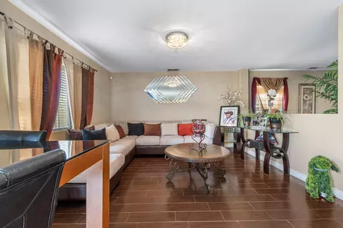 Living - 1825 Ivesbrook St E, Lancaster, CA 93535 photo 4 of 4