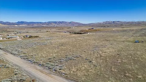 Wagner Drive, Tehachapi, CA 93561 photo 4