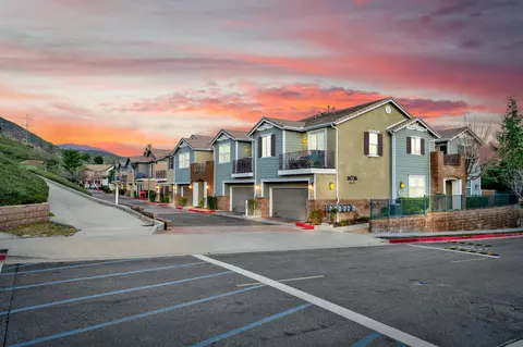 16736 Nicklaus Dr #37, Sylmar, CA 91342