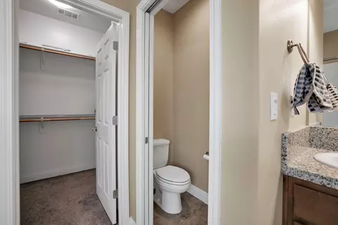 Bath - 1145 Seeger Ave E, Visalia, CA 93292 photo 2 of 7