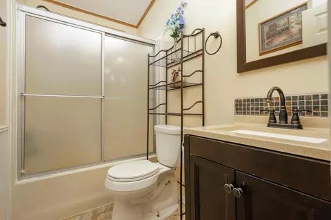 Bath - 24314 Transvaal Rd, Tehachapi, CA 93561 photo 3 of 3