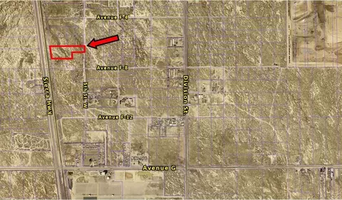 5 Th St W, Lancaster, CA 93534