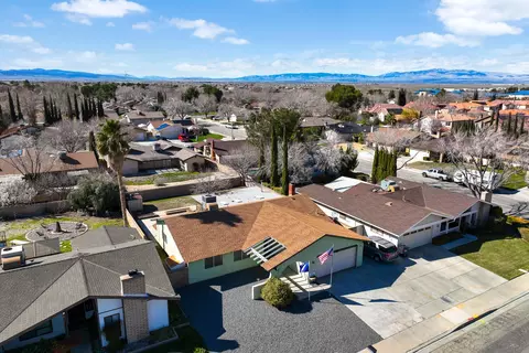 View/Area - 44235 Shad St, Lancaster, CA 93536 photo 2 of 3