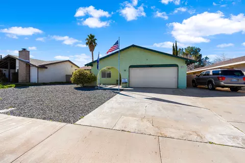 Exterior - 44235 Shad St, Lancaster, CA 93536 photo 12 of 14