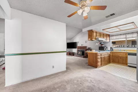 Kitchen - 44235 Shad St, Lancaster, CA 93536 photo 5 of 5