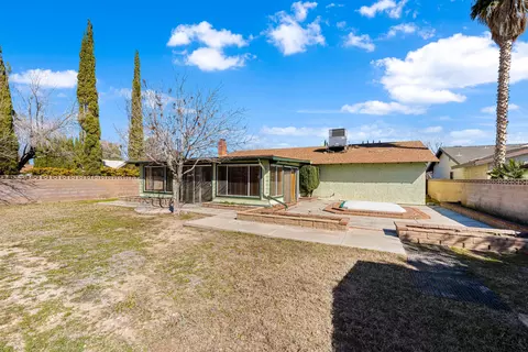 Exterior - 44235 Shad St, Lancaster, CA 93536 photo 5 of 14