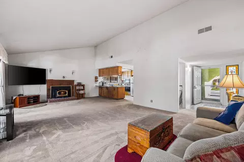 Living - 44235 Shad St, Lancaster, CA 93536 photo 2 of 5