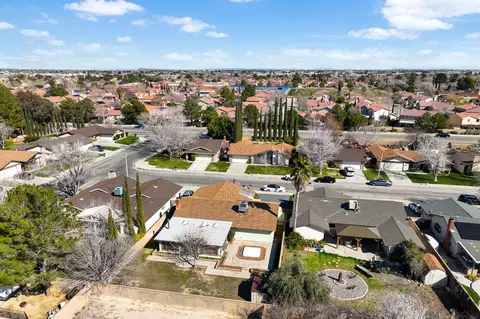 View/Area - 44235 Shad St, Lancaster, CA 93536 photo 3 of 3