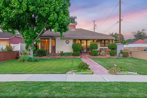 312 Beachwood Dr N, Burbank, CA 91506