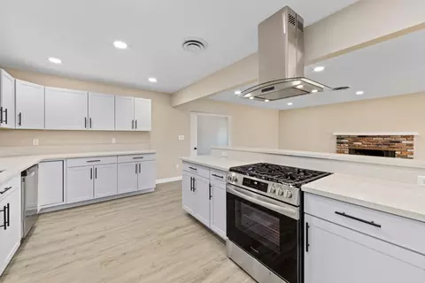Kitchen - 42453 30th St W, Lancaster, CA 93536 photo 1 of 3