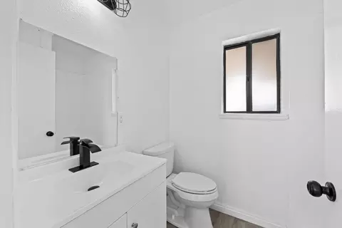 Bath - 42453 30th St W, Lancaster, CA 93536 photo 3 of 3
