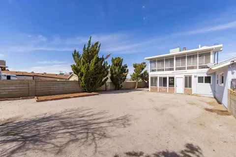 Exterior - 42453 30th St W, Lancaster, CA 93536 photo 8 of 8