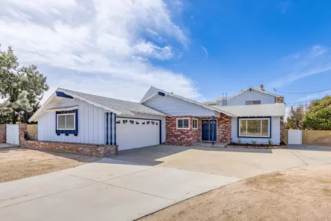 42453 30th St W, Lancaster, CA 93536