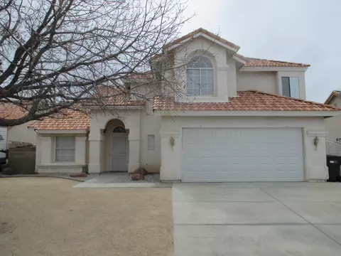 708 Whitlatch Dr, Lancaster, CA 93535