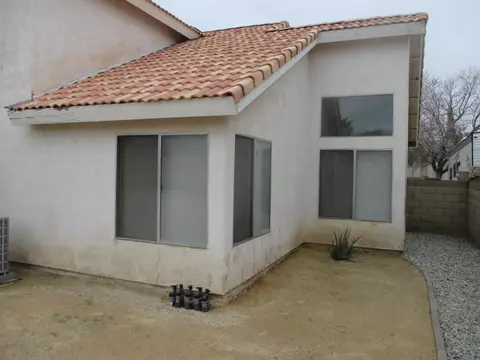 Exterior - 708 Whitlatch Dr, Lancaster, CA 93535 photo 3 of 8