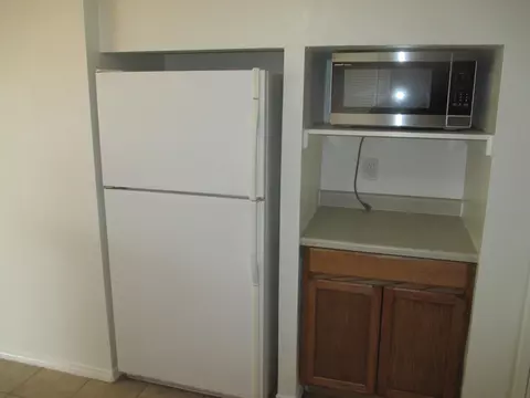 Kitchen - 708 Whitlatch Dr, Lancaster, CA 93535 photo 5 of 5