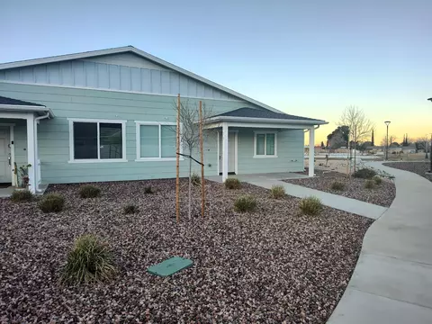 120 Glory St, Palmdale, CA 93551
