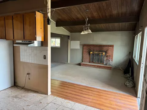 15945 Rexroth St, Mojave, CA 93501 photo 7
