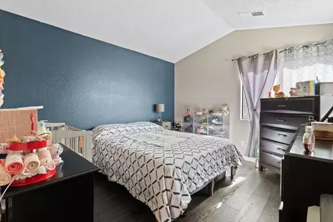 Bedroom - 622 Jackman St E, Lancaster, CA 93535 photo 3 of 5