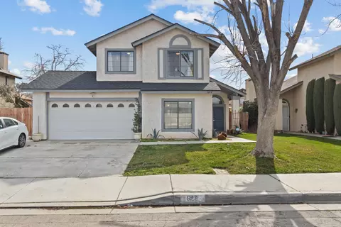 Exterior - 622 Jackman St E, Lancaster, CA 93535 photo 2 of 9