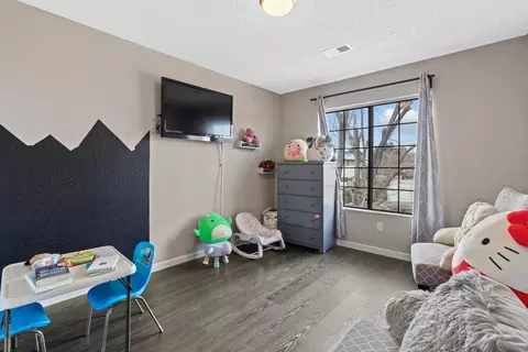 Bedroom - 622 Jackman St E, Lancaster, CA 93535 photo 5 of 5