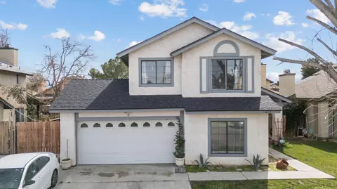 622 Jackman St E, Lancaster, CA 93535