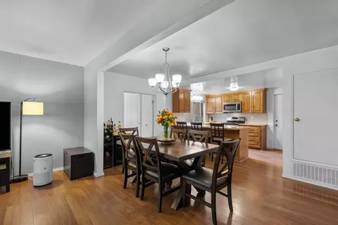 Dining - 2259 Sequoia Ave, Simi Valley, CA 93063 photo 3 of 3