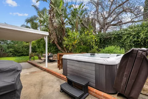 Exterior - 2259 Sequoia Ave, Simi Valley, CA 93063 photo 6 of 9