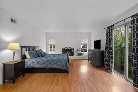 Bedroom - 2259 Sequoia Ave, Simi Valley, CA 93063 photo 1 of 11