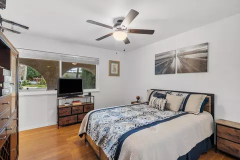 Bedroom - 2259 Sequoia Ave, Simi Valley, CA 93063 photo 10 of 11